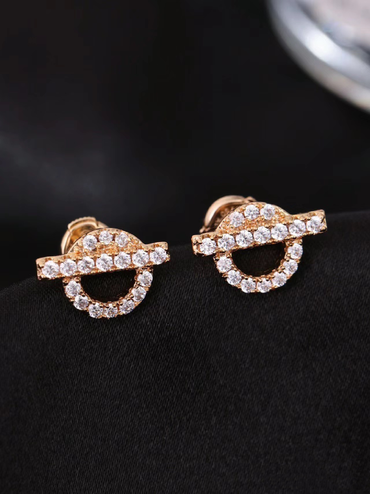Replica Hermes Diamond Paved Q Stud Earrings