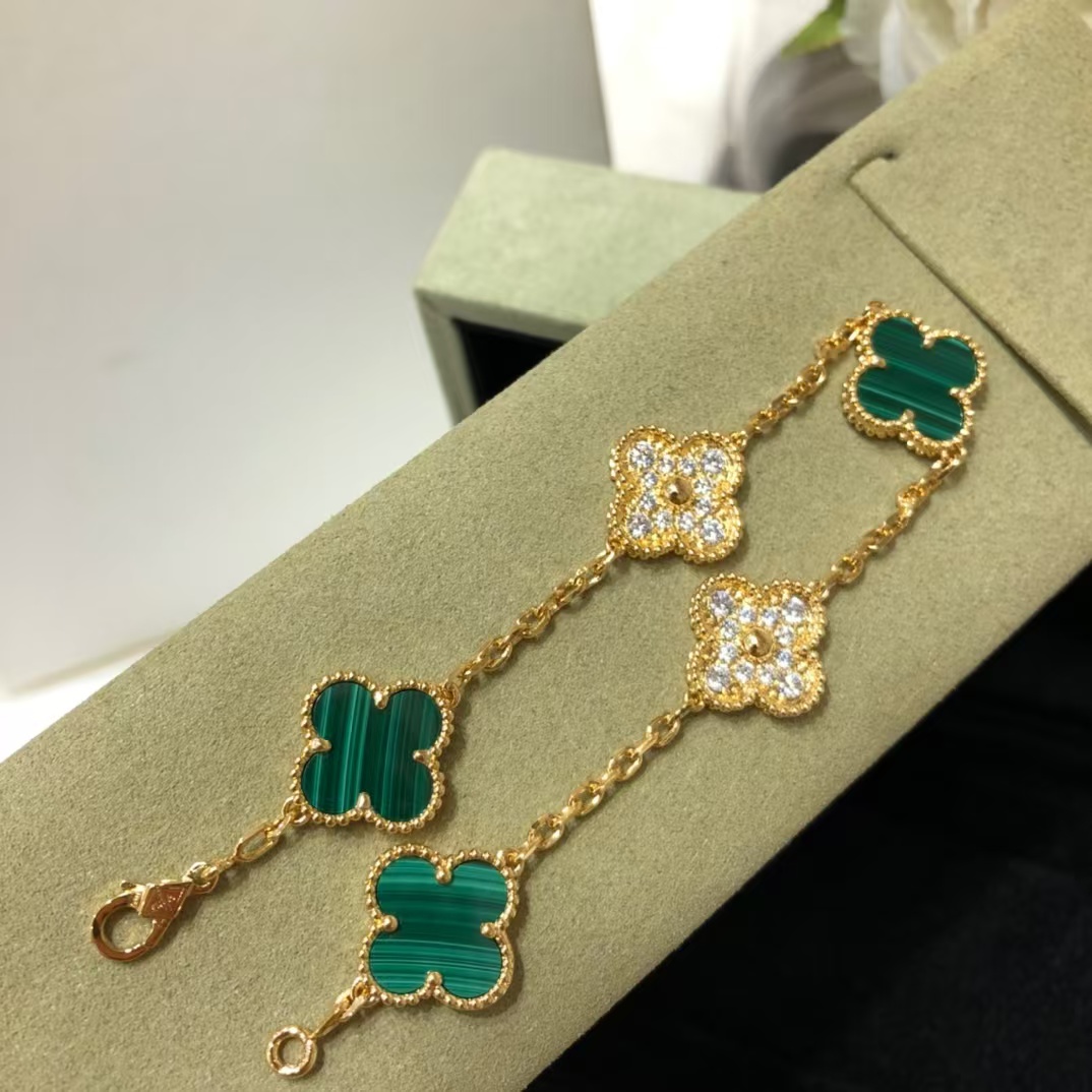 replica Van Cleef & Arpels Vintage Alhambra Bracelet 5 Motifs
