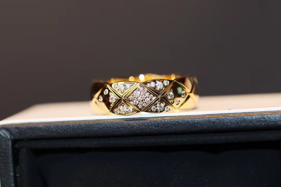 Replica Chanel Rose Gold Crush Ring