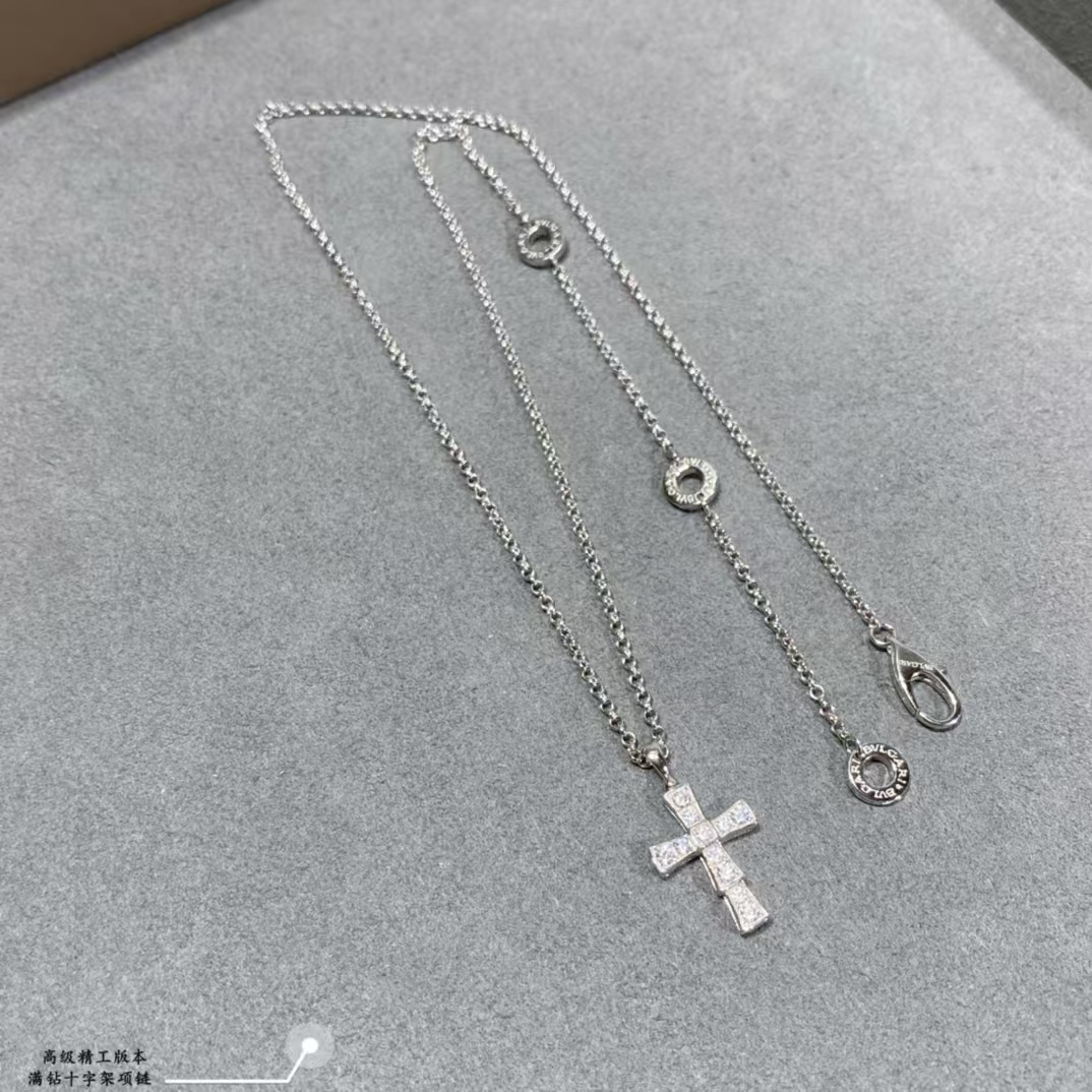 Replica Bvlgari Cross Croce Pendant Necklace