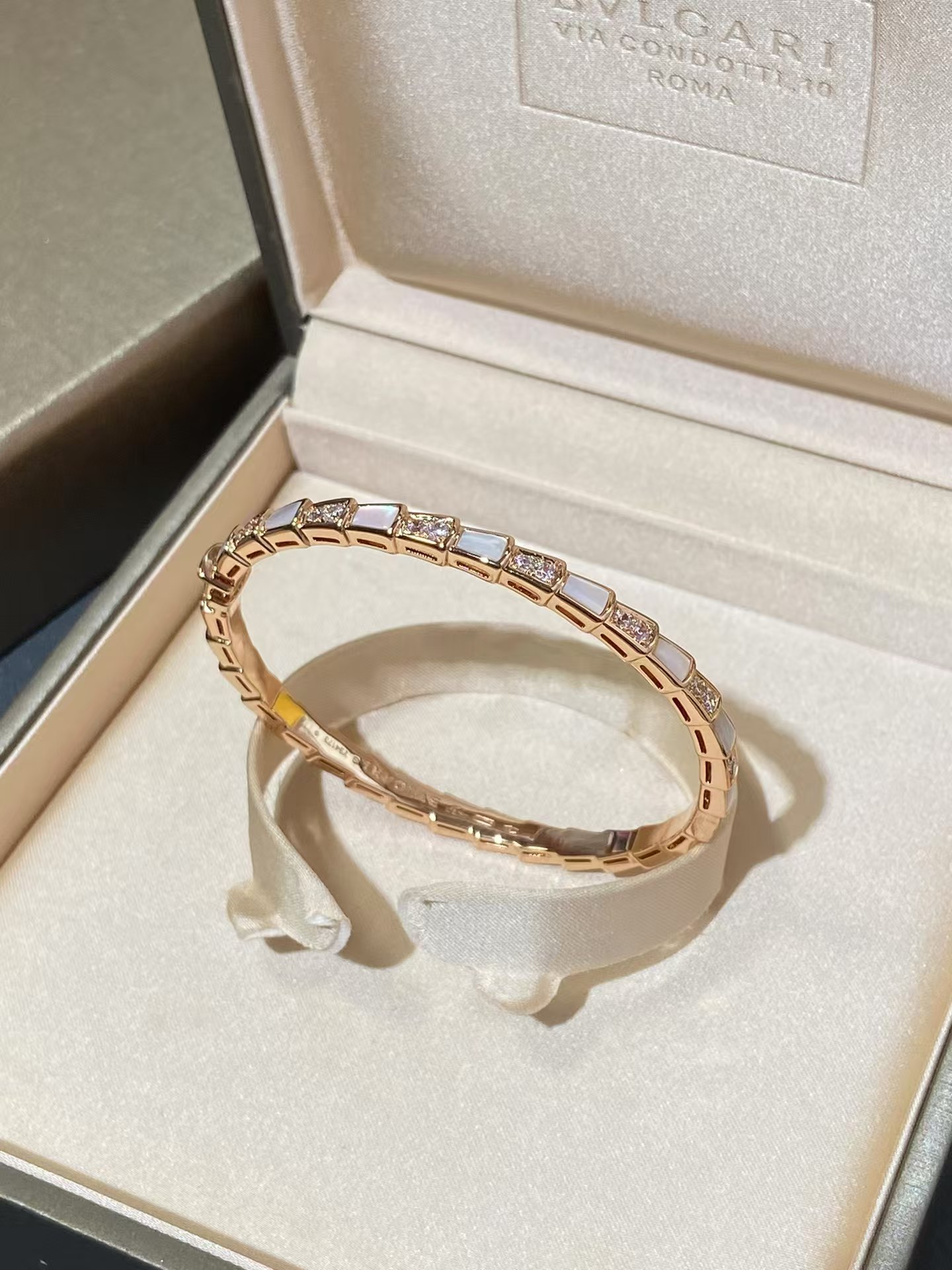 Replica Bvlgari Serpenti Viper Bracelet