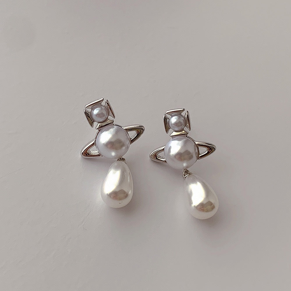 Replica Vivienne Westwood Teardrop Pearl Saturn Earrings