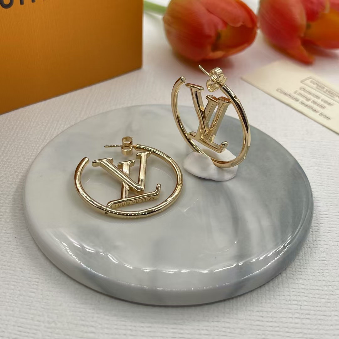 Replica Louis Vuitton Circle LV Letter Earrings
