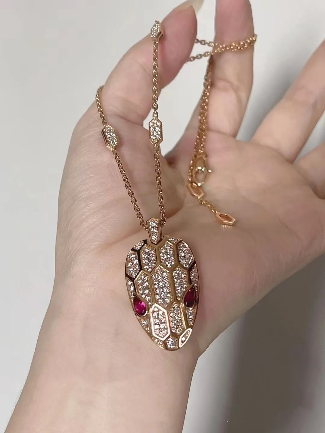 Replica Bvlgari Serpenti Seduttori Necklace