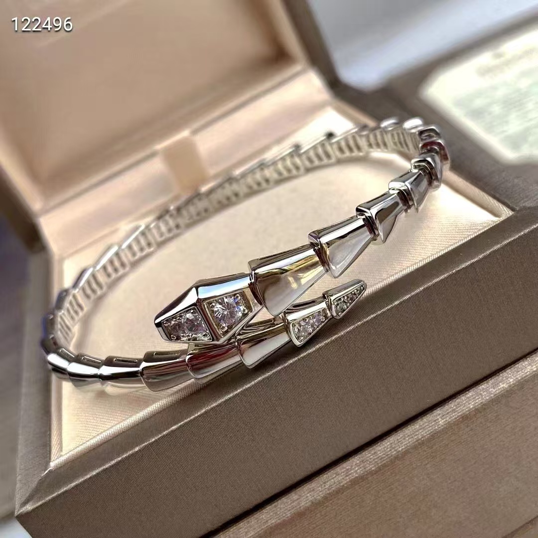 Replica Bvlgari Serpenti Viper Bracelet