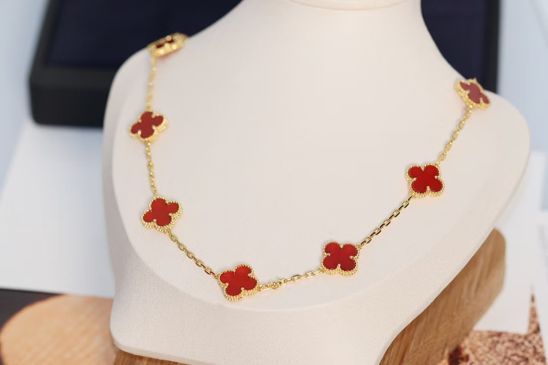 Replica Van Cleef & Arpels Vintage Alhambra Necklace, 10 Motifs