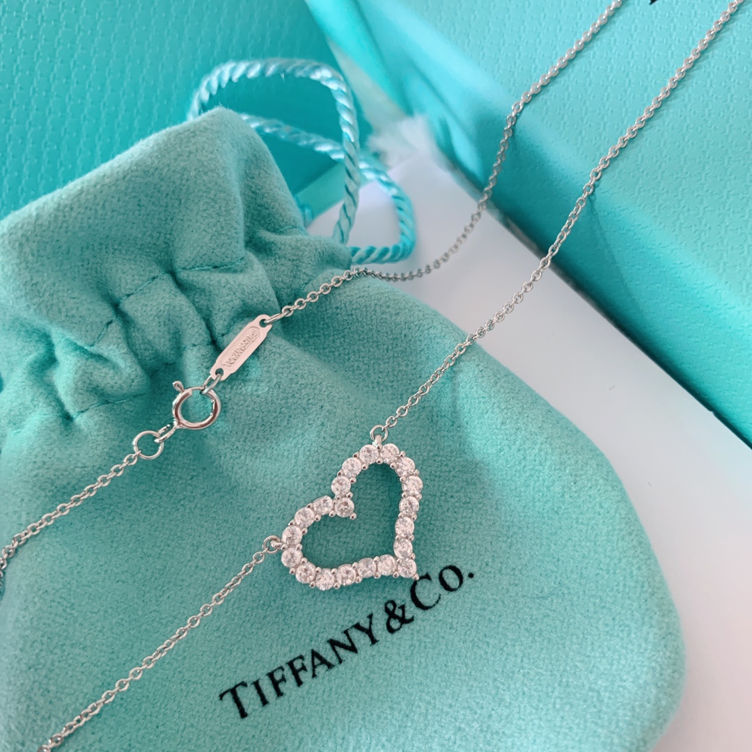 Replica Tiffany Medium Full Diamond Love Heart Pendant Necklace