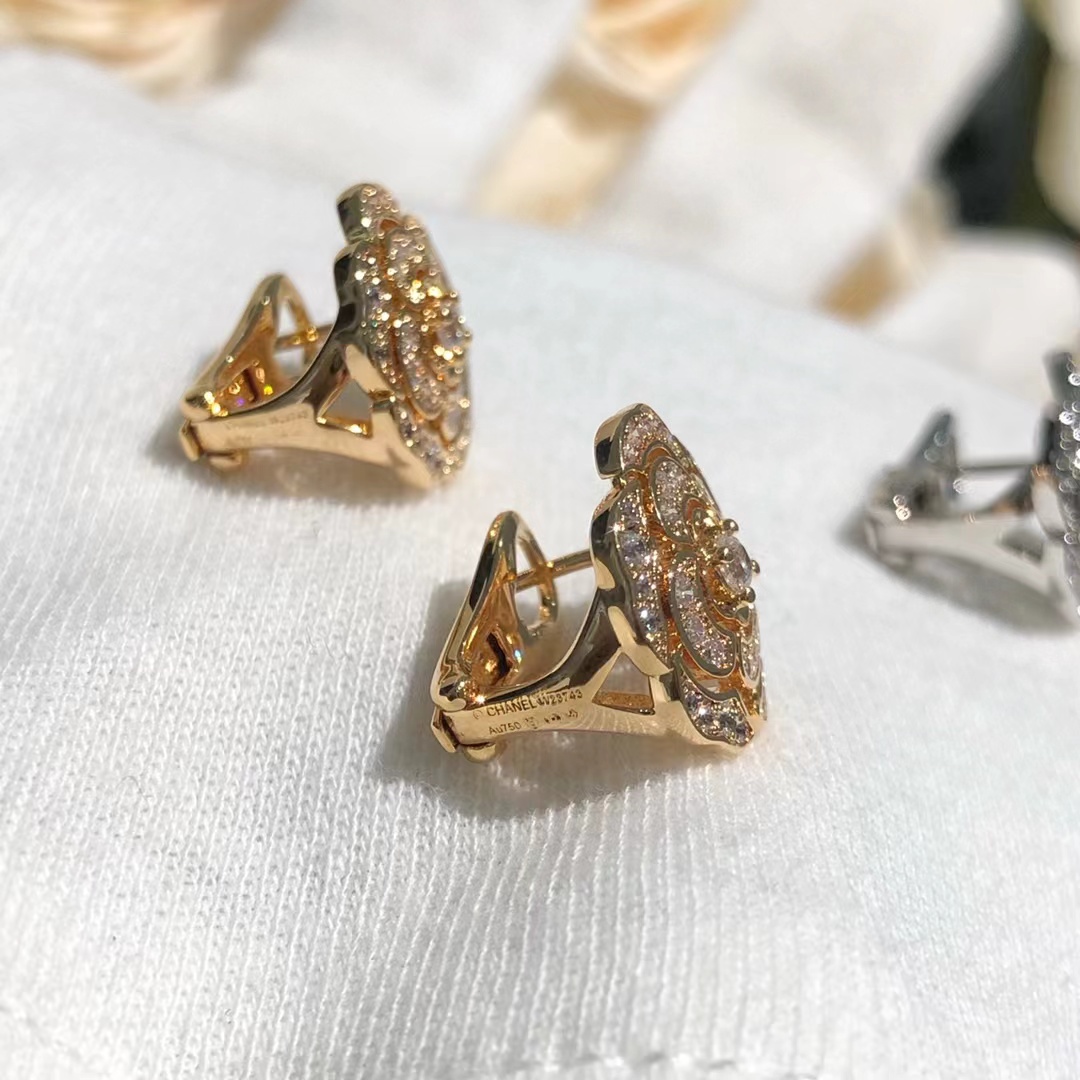 Replica Chanel Diamond Camellia Stud Earrings