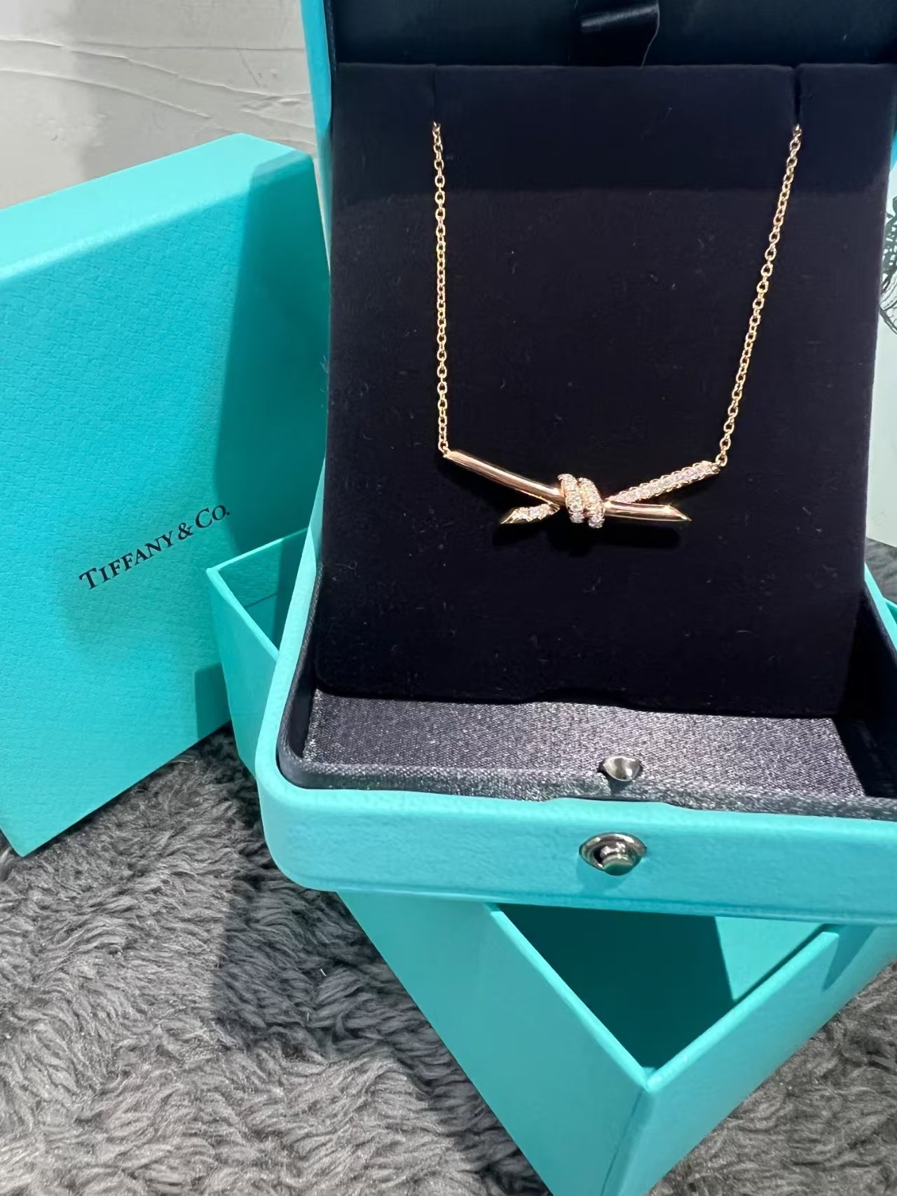 Replica Tiffany Knot Pendant Necklace
