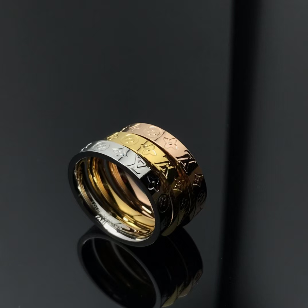 Replica Louis Vuitton Pattern Debossed Ring