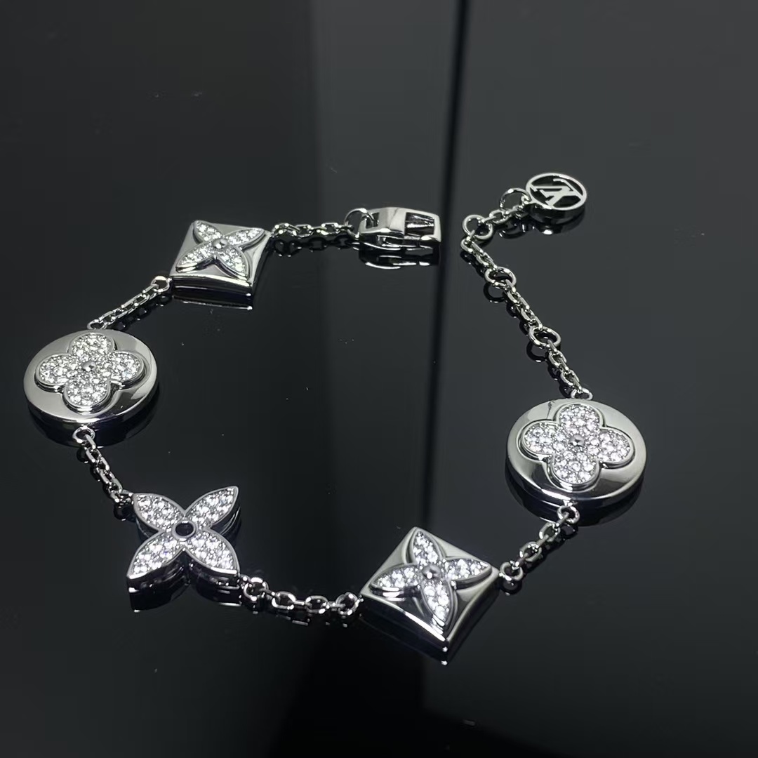 Replica Louis Vuitton Diamond Blossom Star Sun Bracelet