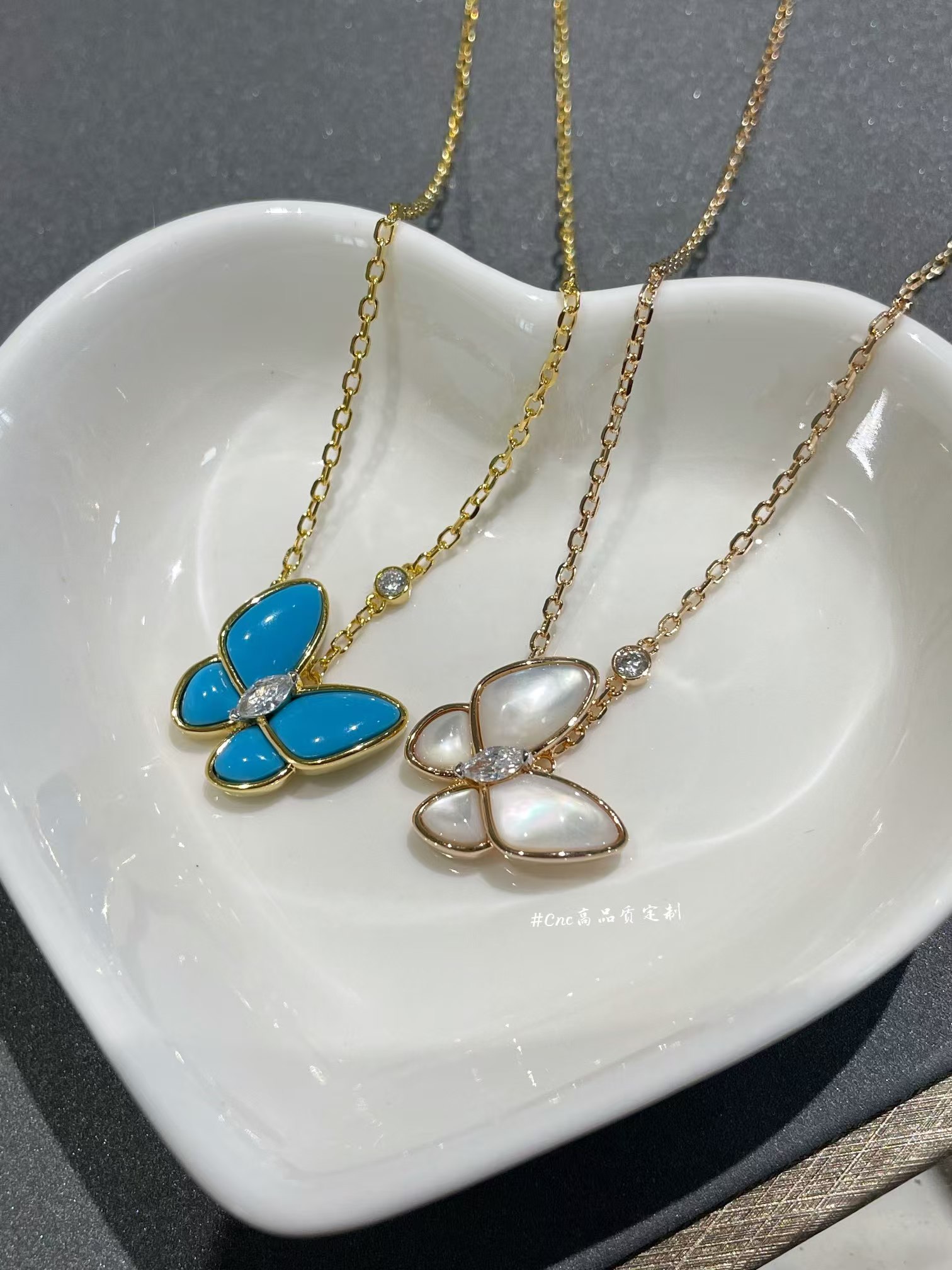Replica Van Cleef & Arpels Two Butterfly Pendant Necklace