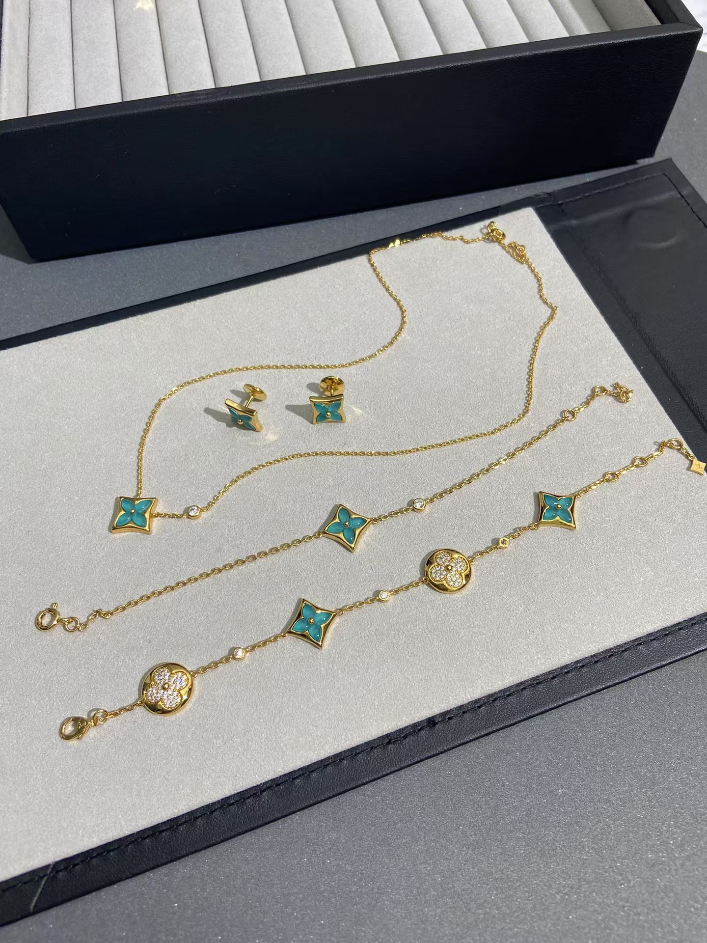 Replica Louis Vuitton Color Blossom BB Star Pendant Necklaces
