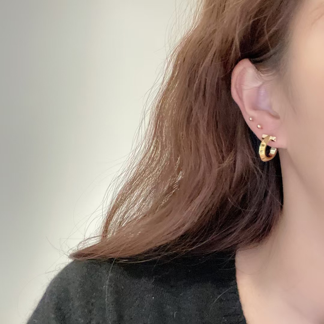 Replica Tiffany T T1 Hoop Earrings