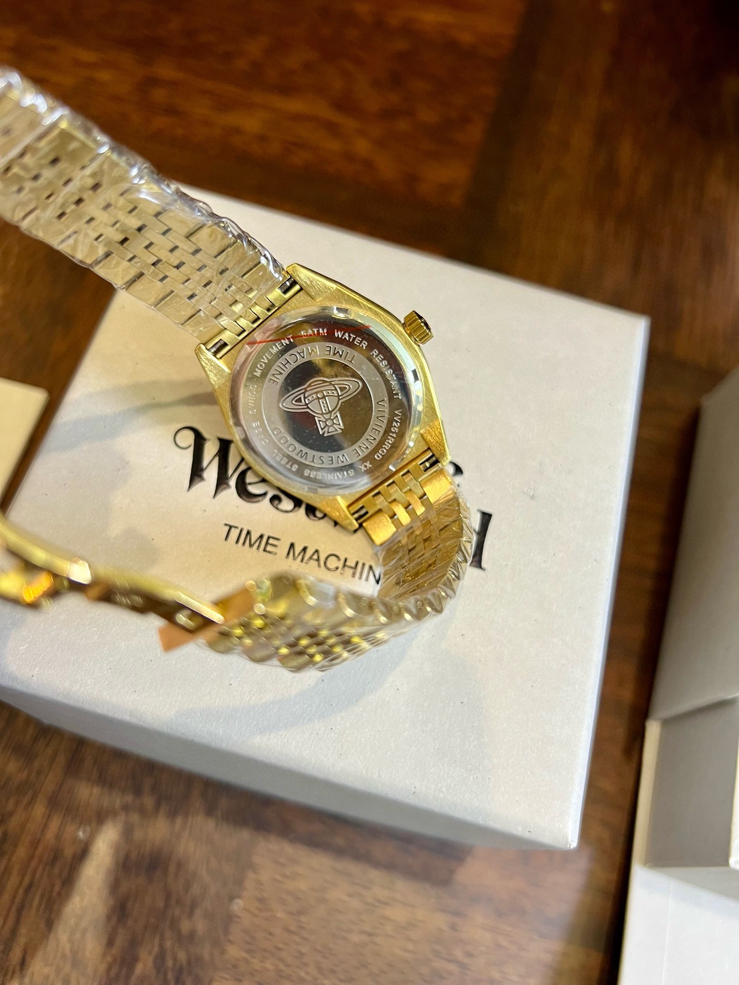 Replica Vivienne Westwood Rose Red Dial Gold Band Watch - 40MM