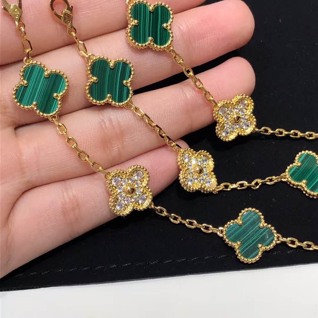 replica Van Cleef & Arpels Vintage Alhambra Bracelet 5 Motifs