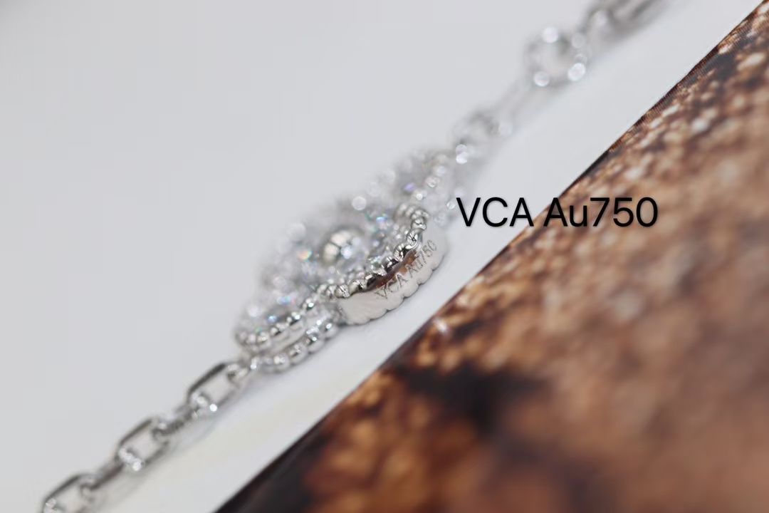 Replica Van Cleef & Arpels White Gold Full Diamond Five Clover Bracelet 5 Motifs