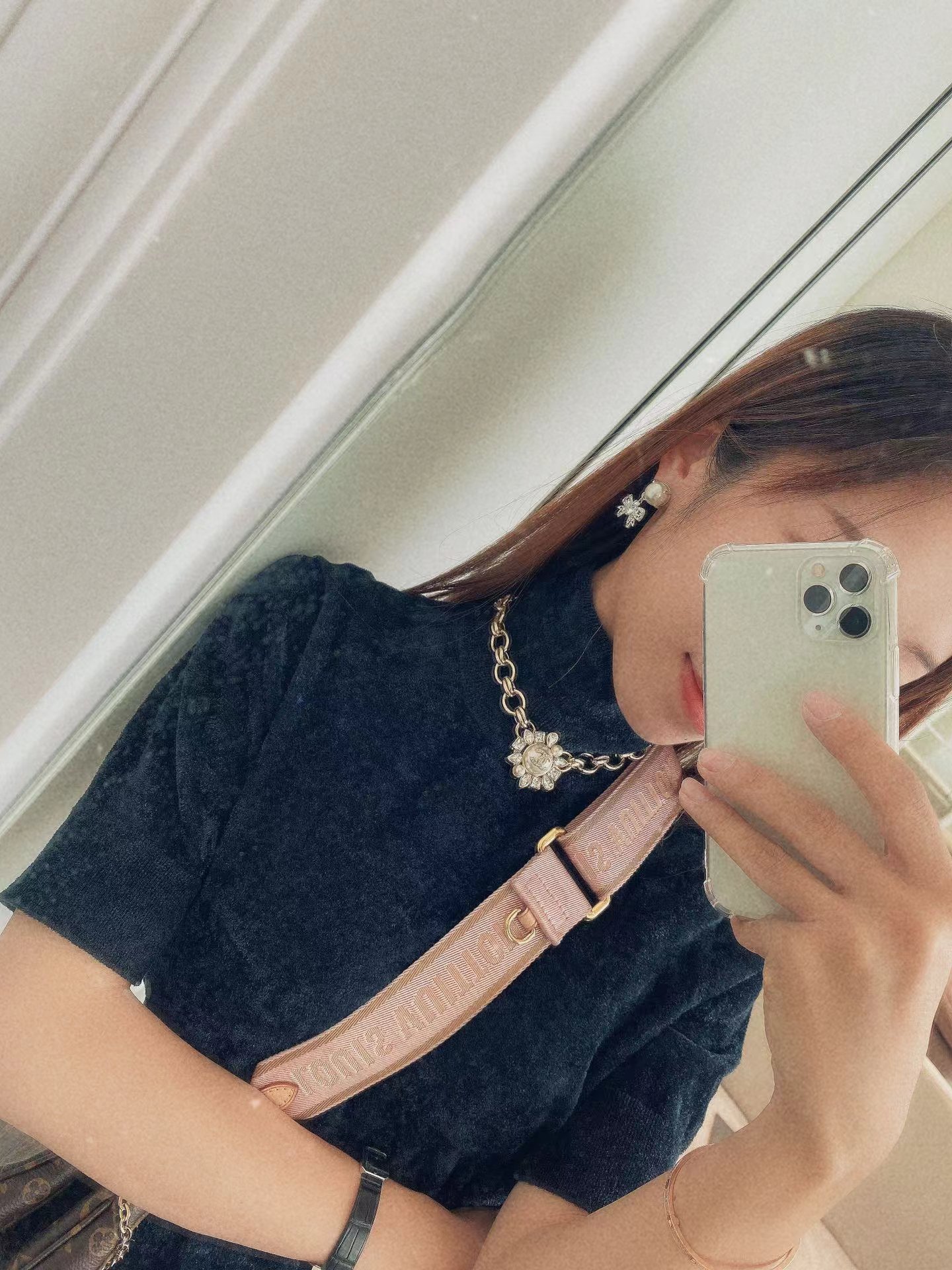Replica Chanel Thick Cuban Chain Flower Pendant Choker Necklace