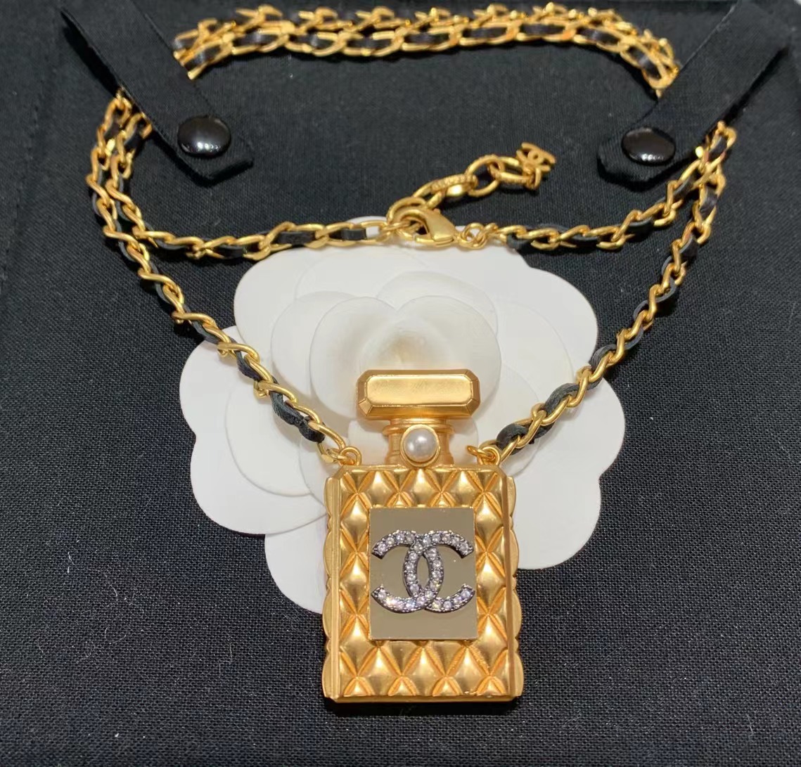 Replica Chanel Perfume Bottle Necklace