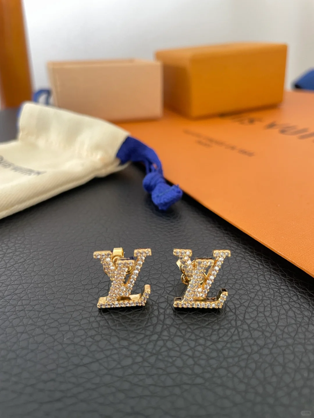 Replica Louis Vuitton Diamond LV Letter Earrings