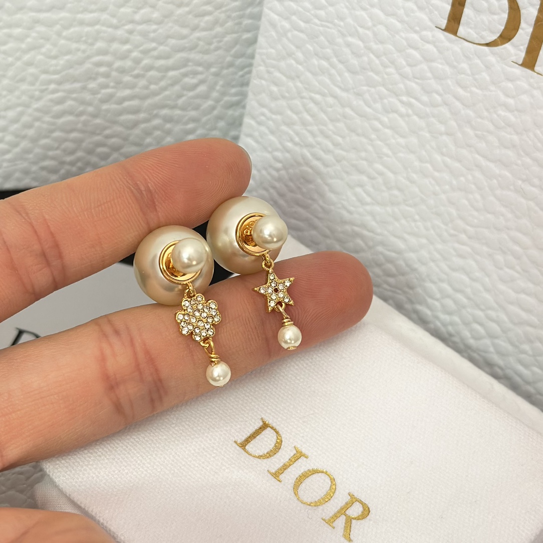 Replica Dior Asymmetric Star Clover Dangle Pearl Earrings