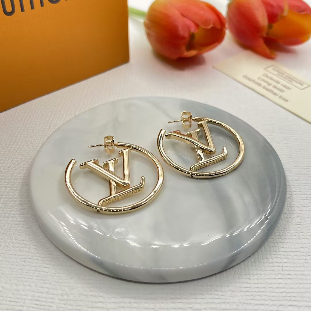 Replica Louis Vuitton Circle LV Letter Earrings