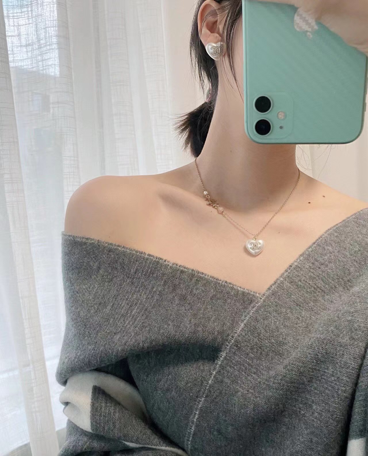 Replica Chanel Pearl Love Heart Pendant Necklace