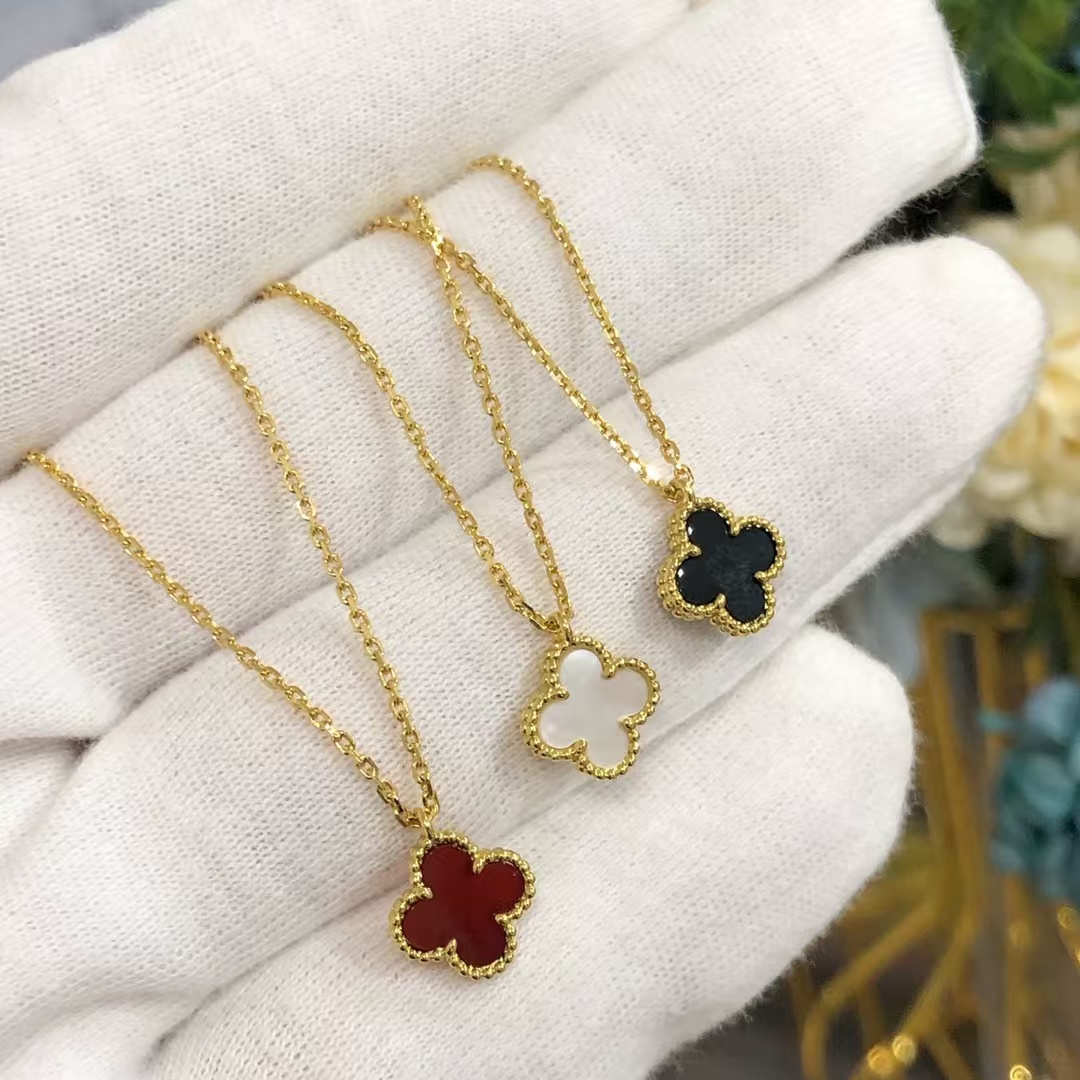 replica Van Cleef & Arpels Sweet Alhambra Pendant Necklace - Mini