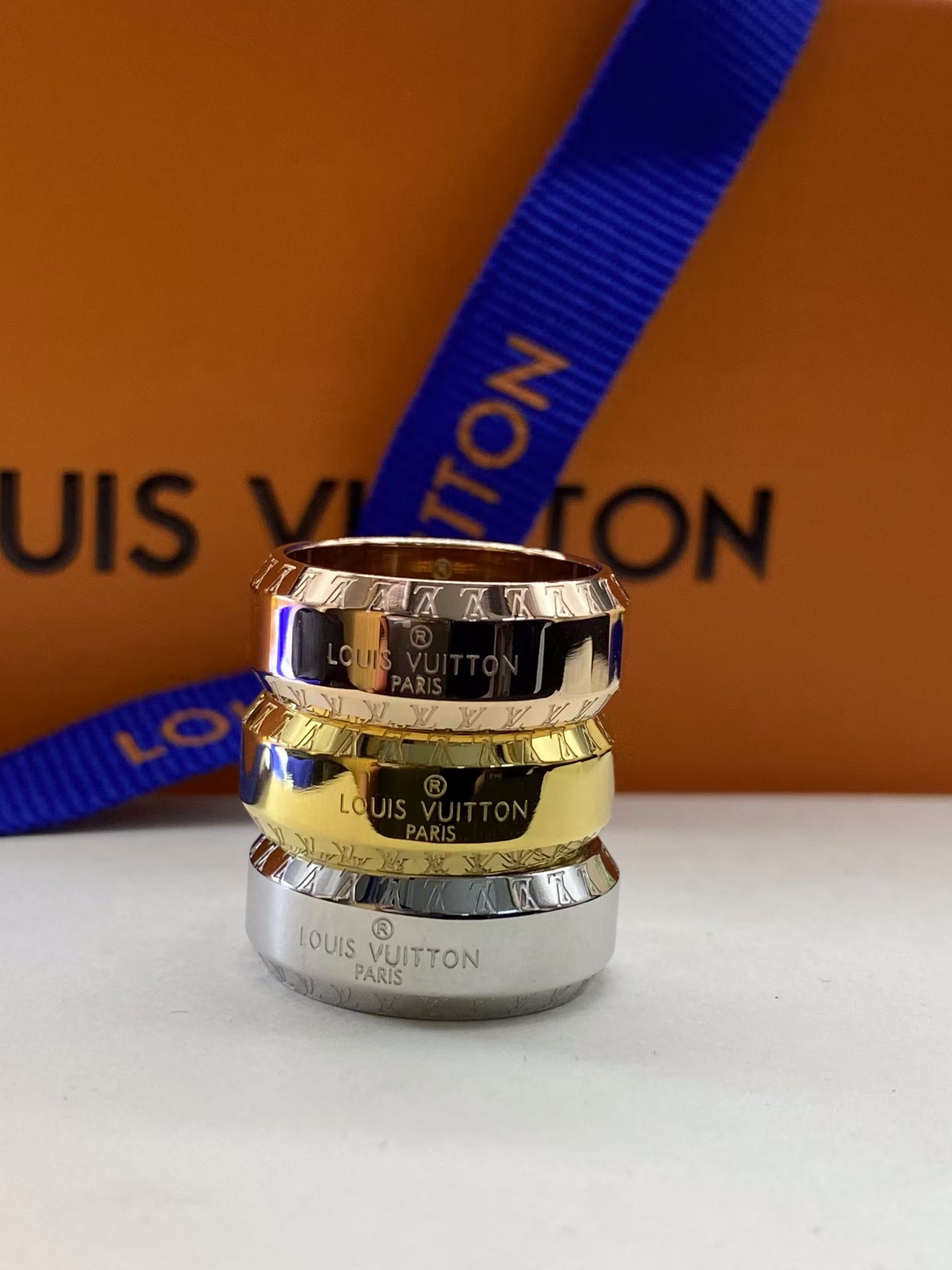 Replica Louis Vuitton Wide Ring for Men