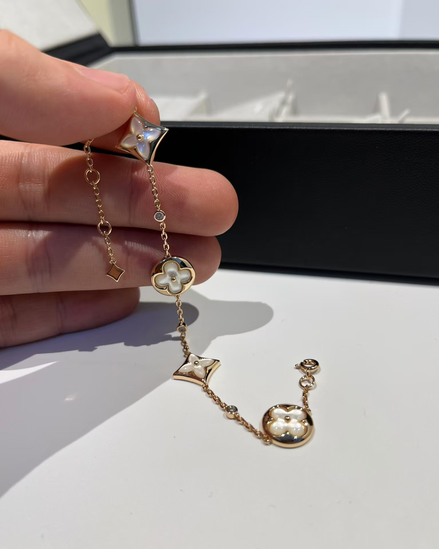 Replica Louis Vuitton Color Blossom Star Sun Bracelet