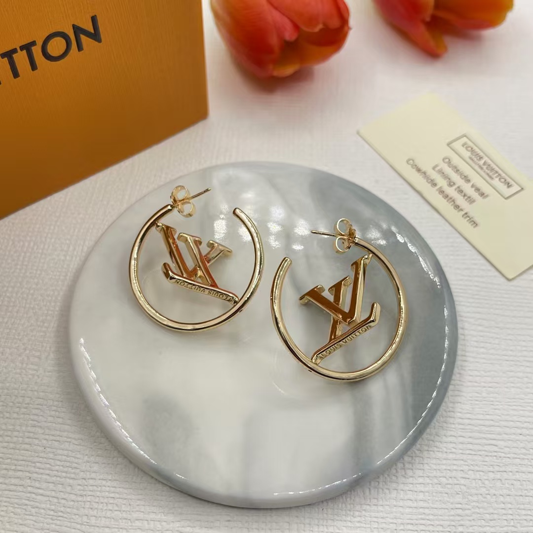 Replica Louis Vuitton Circle LV Letter Earrings
