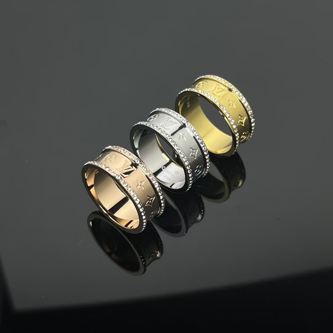 Replica Louis Vuitton Diamond Paved Ring