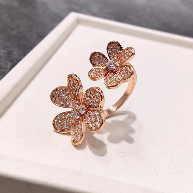 Replica Van Cleef & Arpels Four Leaf Clover Ring