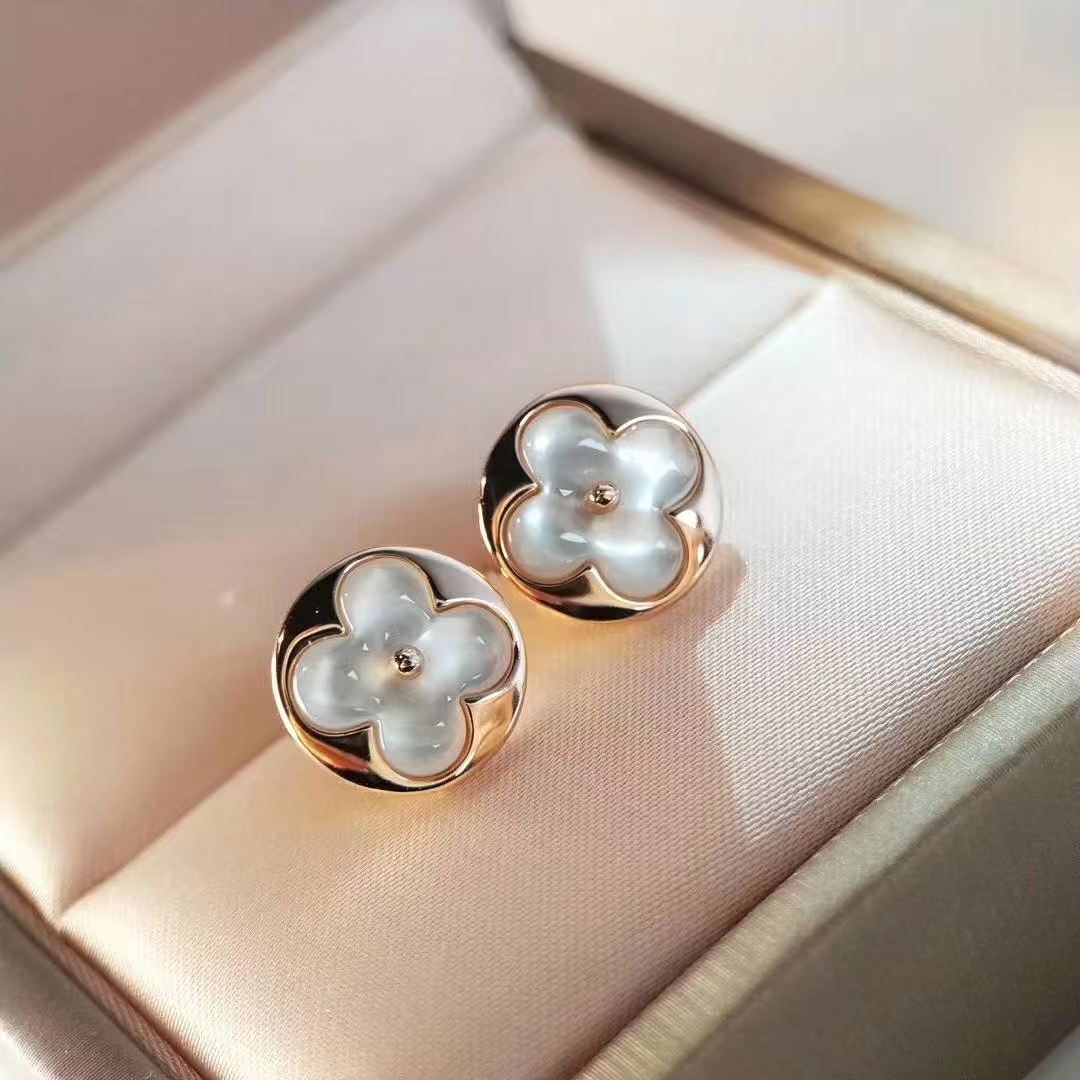 Replica Louis Vuitton Color Blossom Sun Ear Stud Earrings