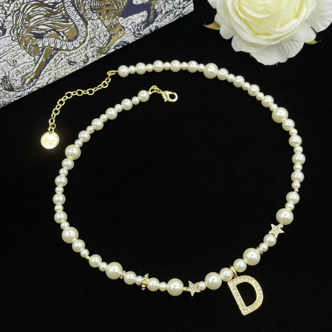 Replica Dior Letter D Pendant Pearl Necklace