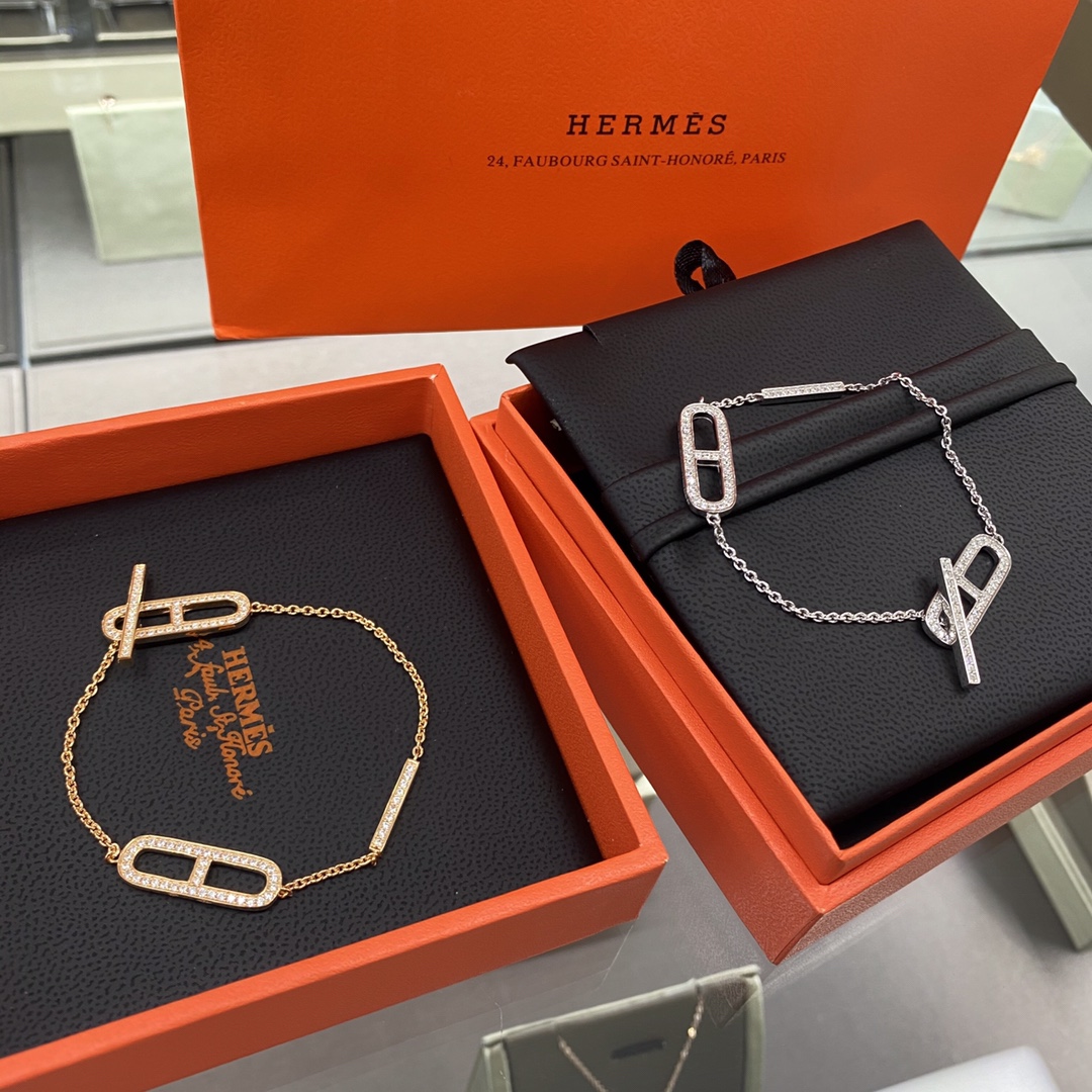 Replica Hermes Diamond Paved Pig Nose Bracelet