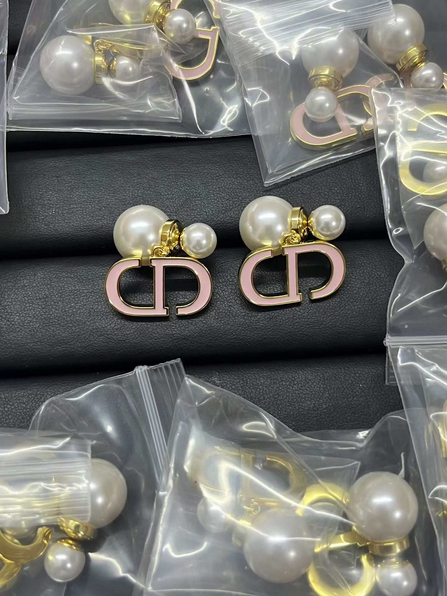 Replica Dior Enamel CD Dangle Pearl Earrings
