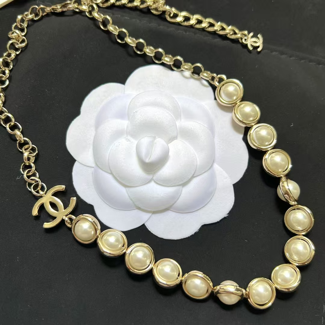 Replica Chanel Half Chain Half Ehancered Pearl Necklace