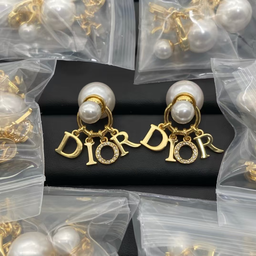 Replica Dior Letter Pearl Earrings