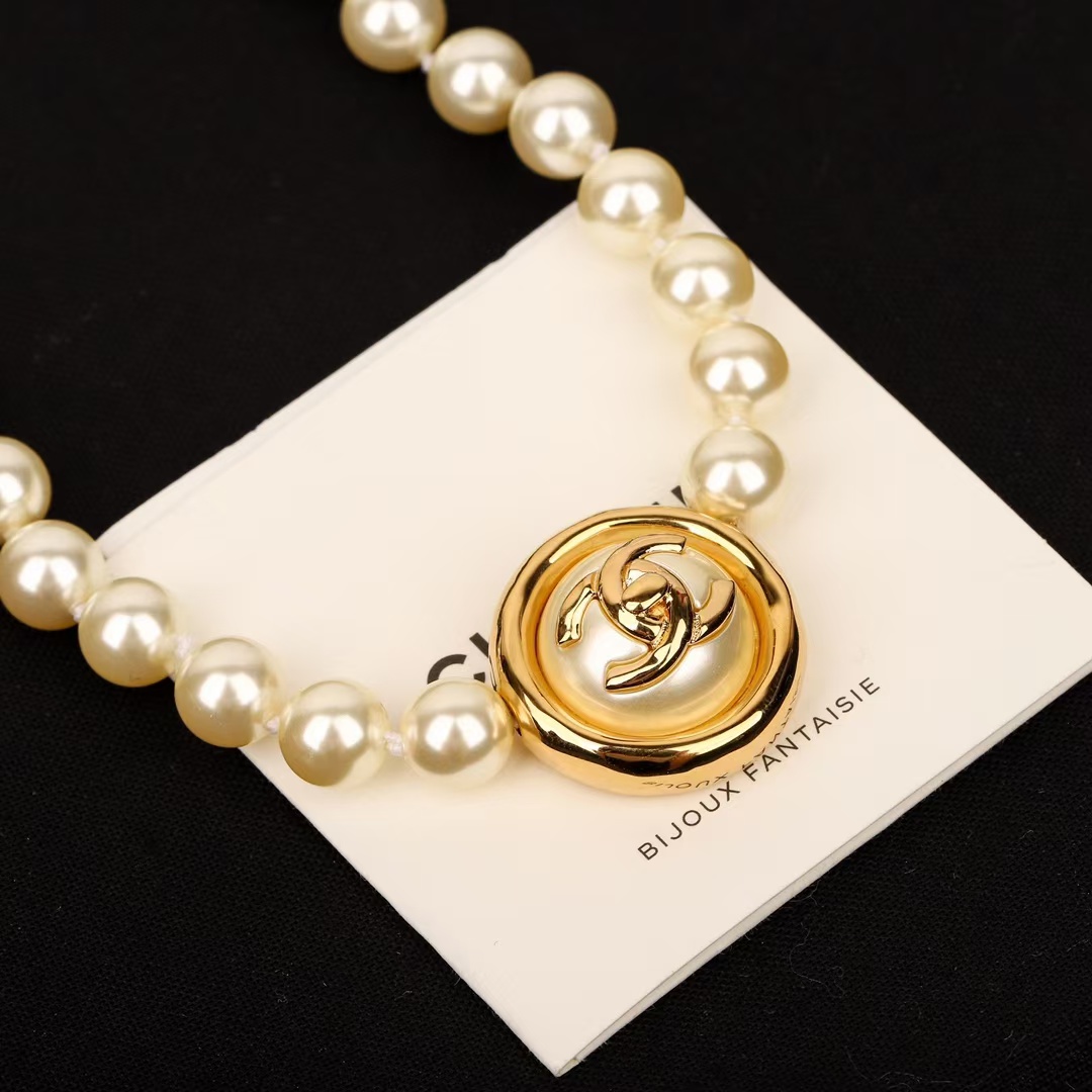 Replica Chanel Enhancer Double C Pendant Pearl Choker Necklace