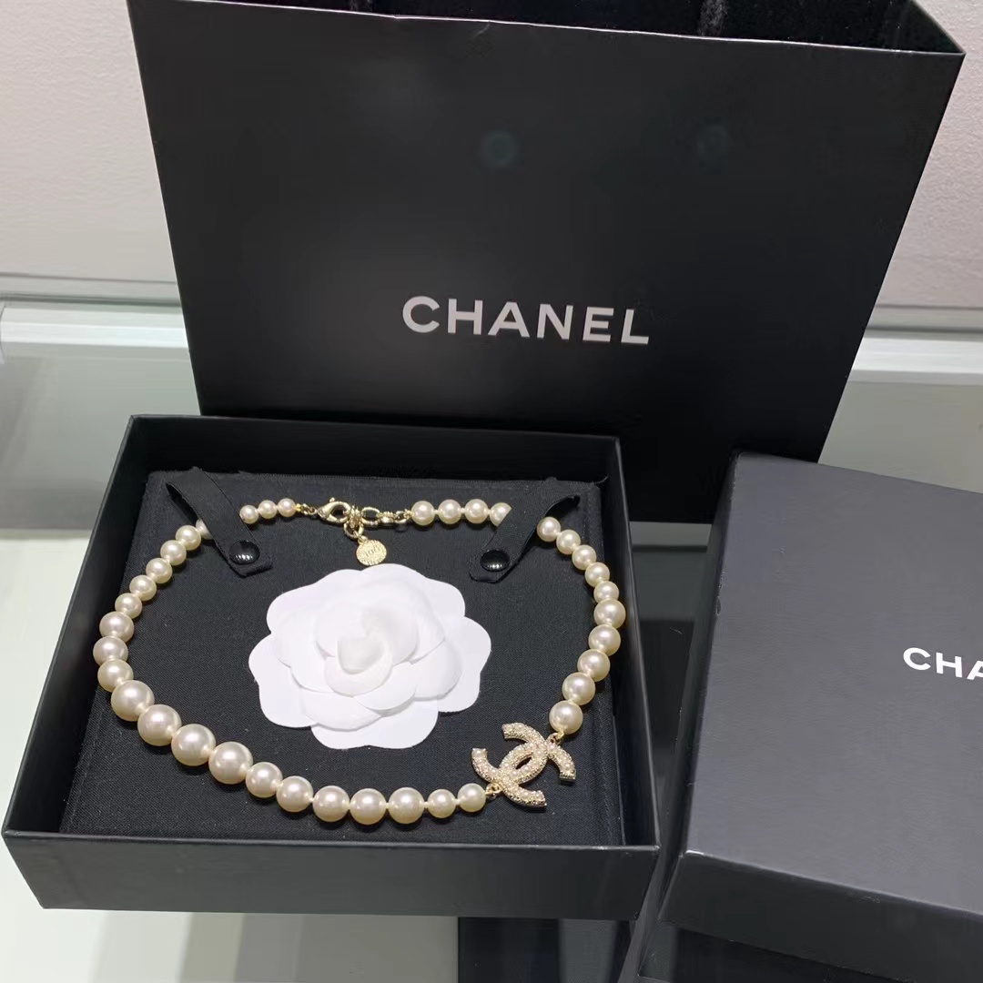 Replica Chanel Vibe Gradient Pearl Necklace