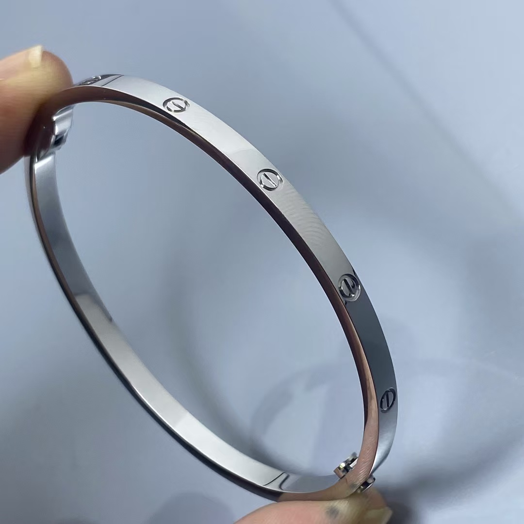 Replica Cartier LOVE Bracelet - No Diamond