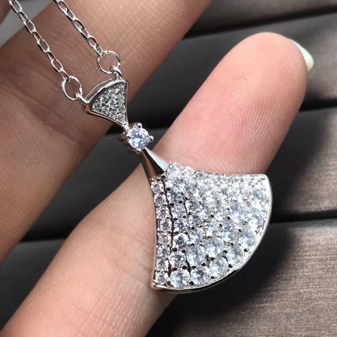 Replica Bvlgari Divas' Dream Necklace