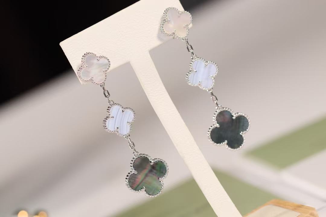 Replica Van Cleef & Arpels Magic Alhambra Earrings 3 Motifs