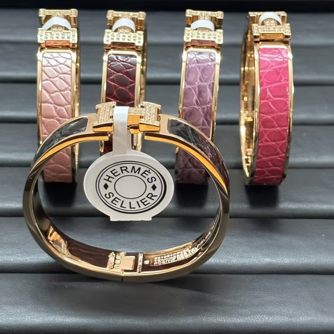 Replica Hermes Crocodile Bracelet