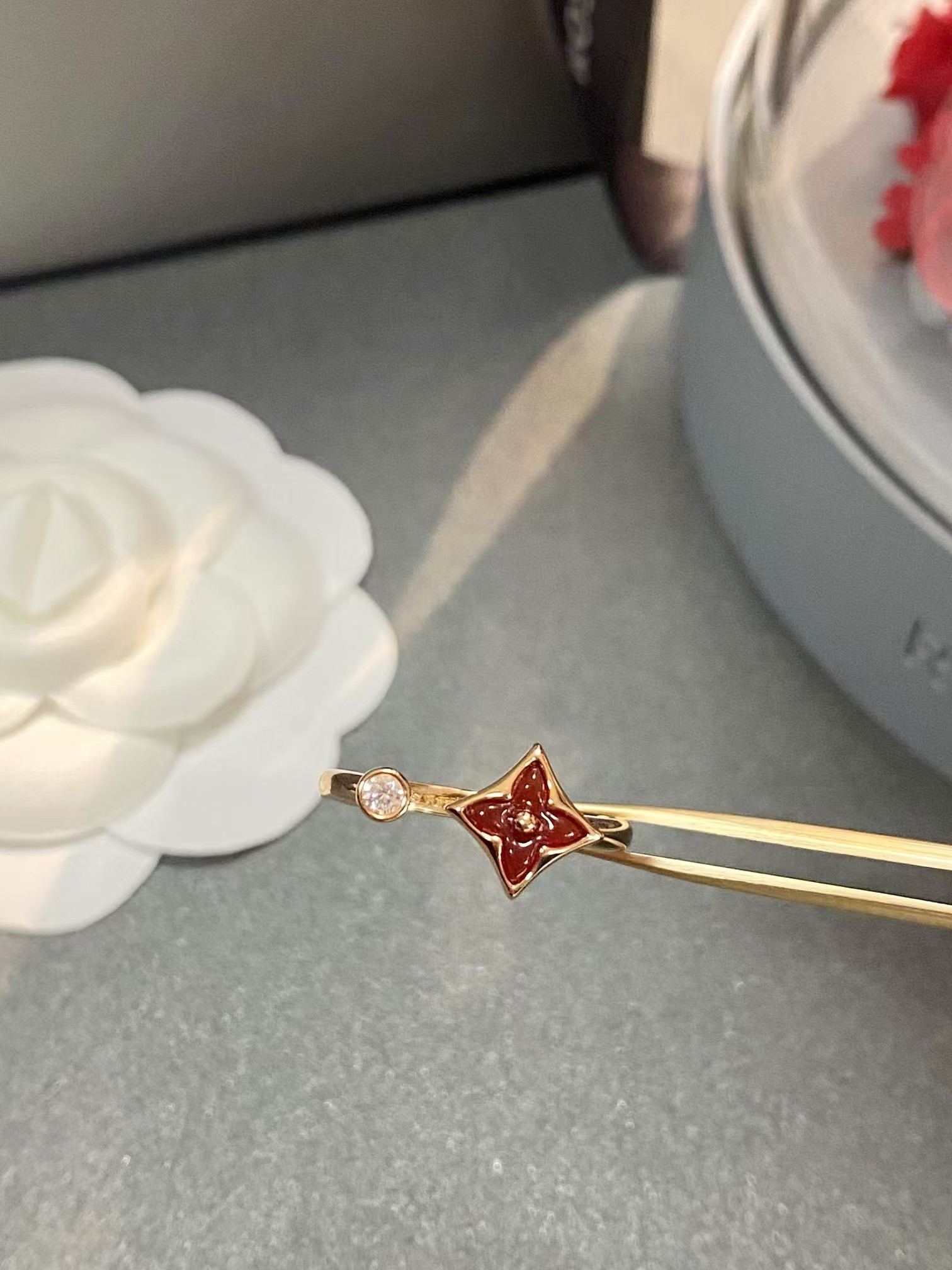 Replica Louis Vuitton Color Blossom Mini Star Ring