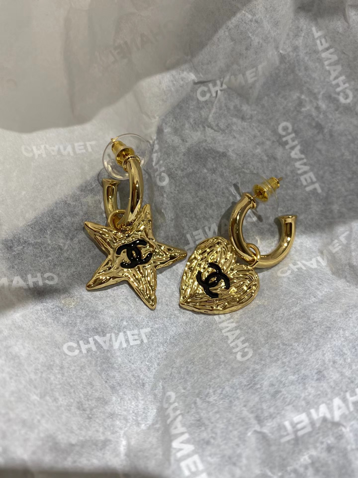 Replica Chanel Asymmetric Star and Love Heart Dangle Earrings