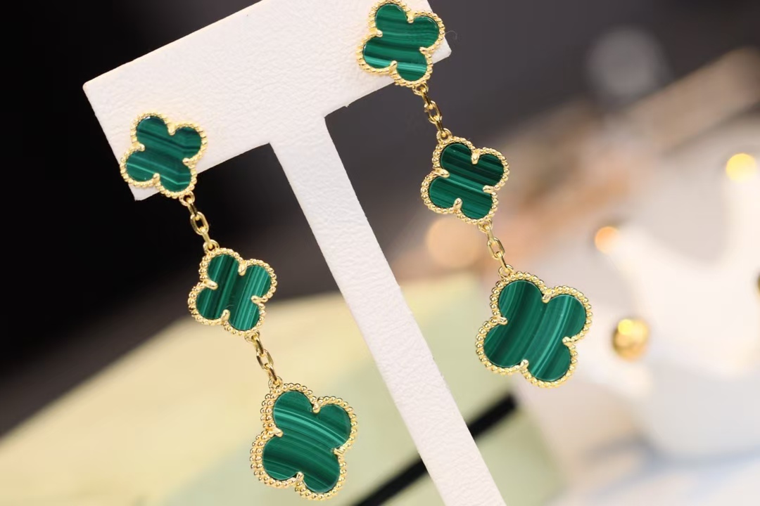 Replica Van Cleef & Arpels Magic Alhambra Earrings 3 Motifs