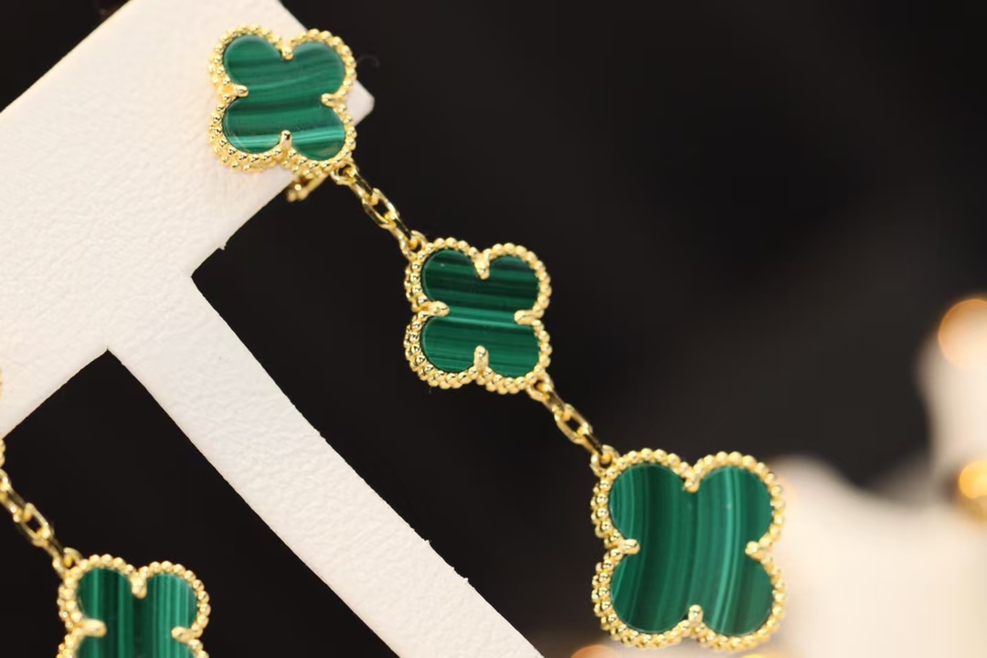 Replica Van Cleef & Arpels Magic Alhambra Earrings 3 Motifs