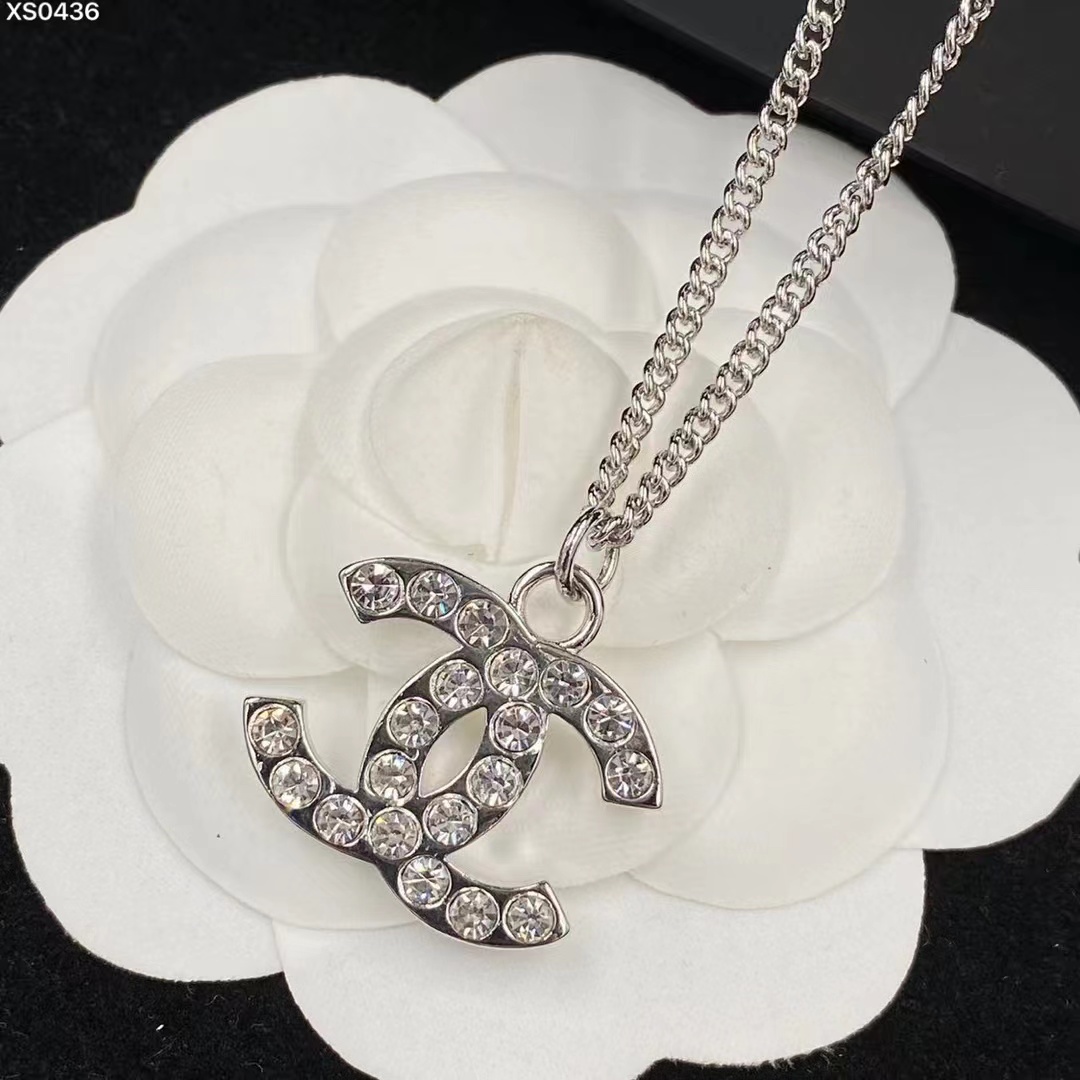 Replica Chanel Classic Silver Double C Pendant Necklace